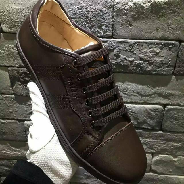 巴利对比普拉达,巴利和tods哪个档次高