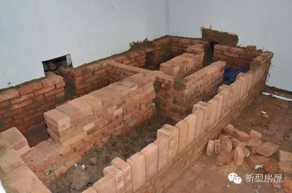 北方人火炕是怎样烧火取暖,北方人爱睡火炕