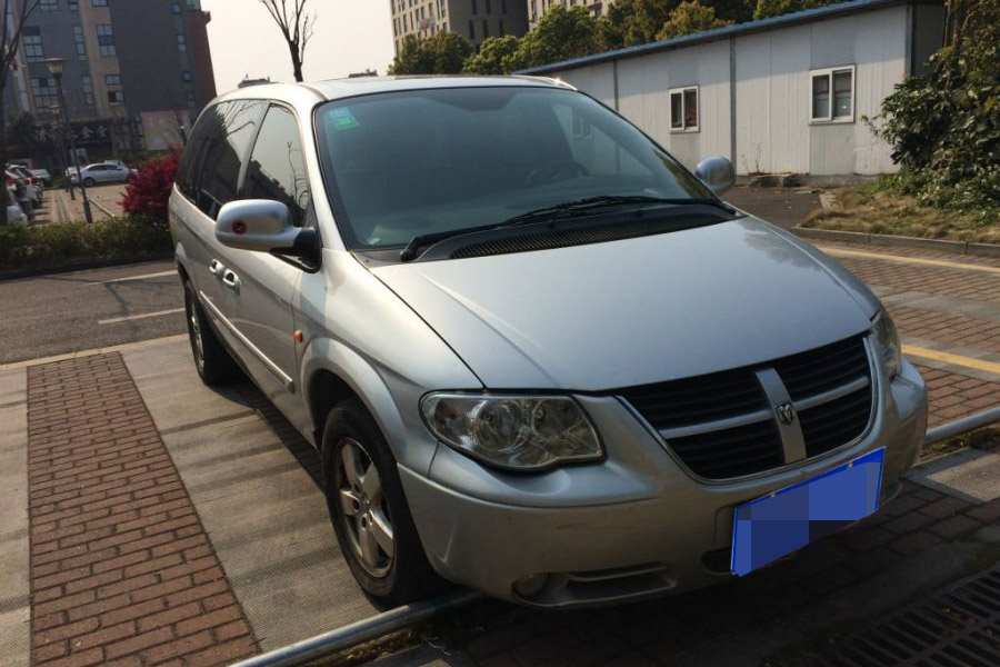 老张放弃宝骏730花7万买二手道奇凯领，舒服有面就是油耗太高