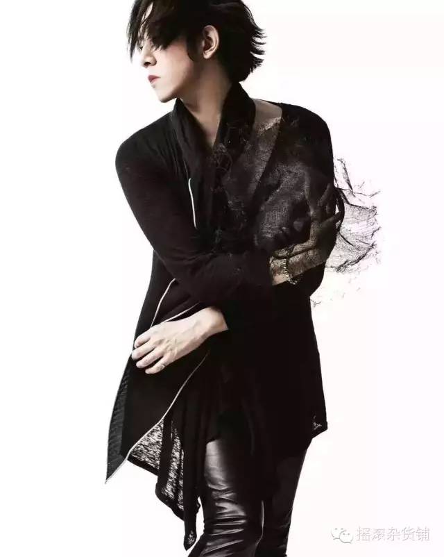 银色灰尘乐队：我想写一首送给DavidBowie的​歌