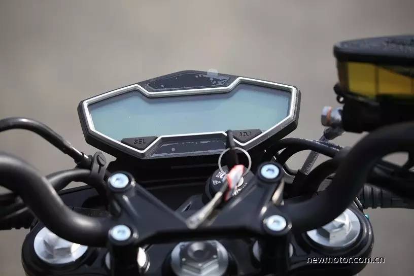 春风650nk和400nk如何选,春风400nk哪款最好