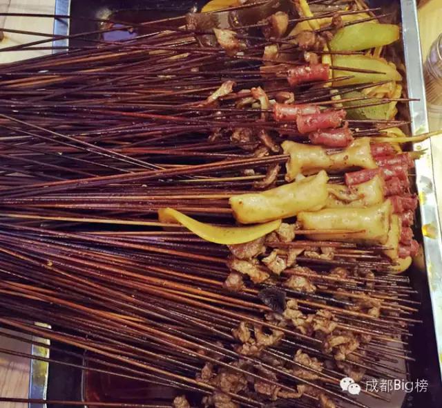 为全国人民科普火锅串串麻辣烫是每一个成都人的毕生课题