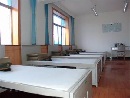 为什么军人的床单是白色的,为什么军人都是白床单