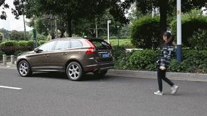 女孩子被劫持怎么办,女人被挟持了怎么办