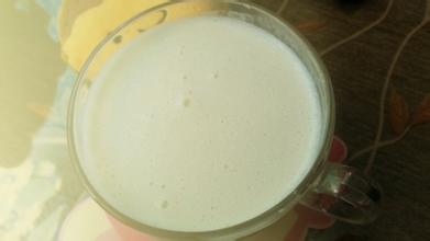 鼻子脸颊两侧毛孔粗大用什么食补,解决毛孔粗大的食谱