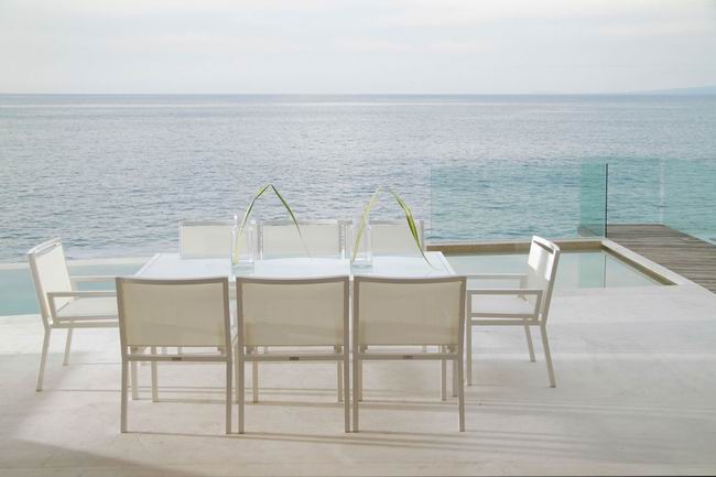 屋子后面有个掏空的树桩,农村发现神奇树桩