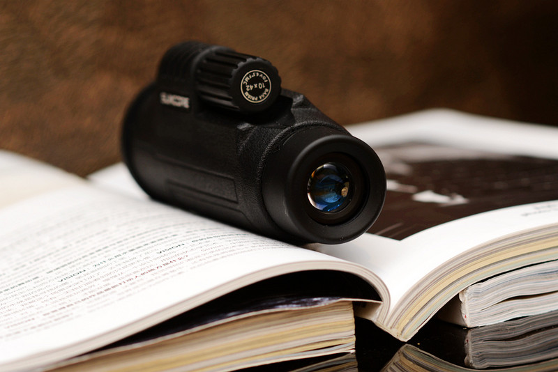 对面妹纸动态全掌握,10X42倍的望远镜体验