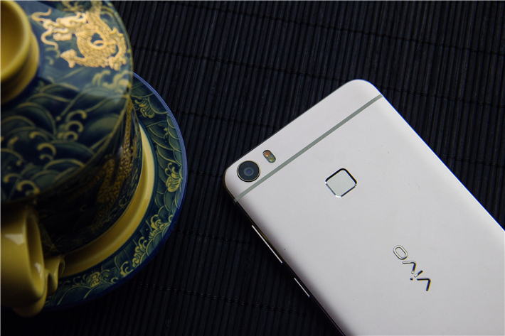 vivoxplay5测评吃鸡,vivoxplay5原神体验