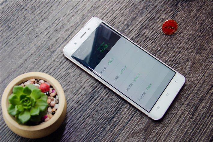 vivoxplay5测评吃鸡,vivoxplay5原神体验