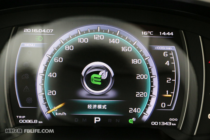 试驾23款吉利博越l2.0t旗舰版,沉浸式试驾吉利博越l1.5t尊贵型