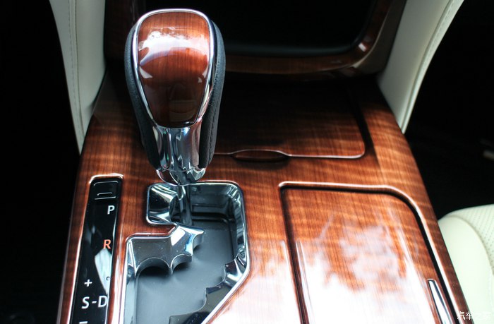 宝马调个软件参数就相差十几万果断放弃选择14代皇冠经典实在