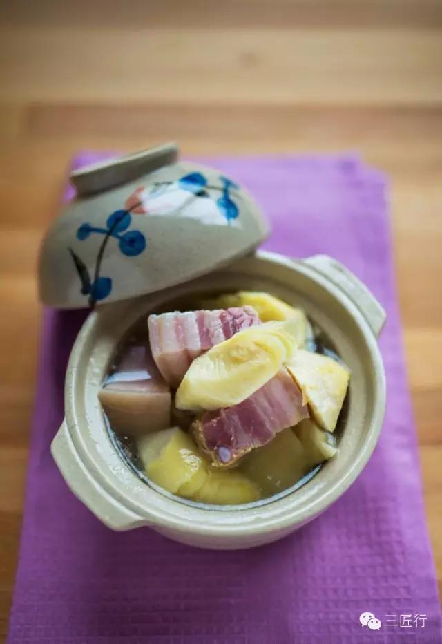 腌笃鲜春天的灵魂,腌笃鲜肯定好吃而且都是纯天然