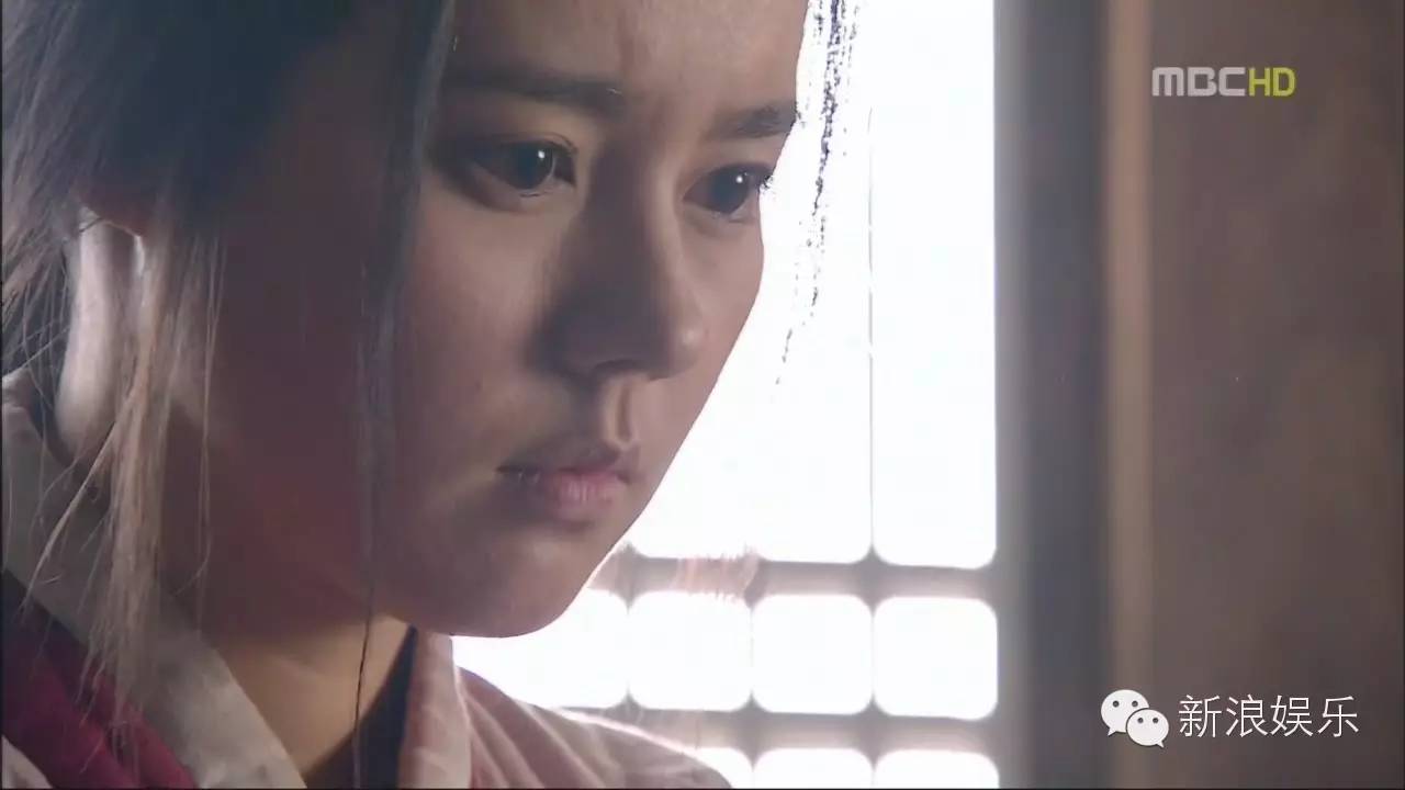 韩佳人颜值变化,从结婚到生孩子没有改变