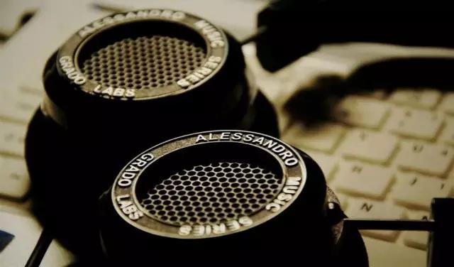 1到2千耳机,从1到100的音频