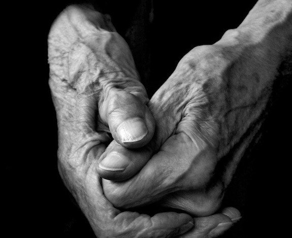 陈奕迅陀飞轮翻唱,劝君莫惜金缕衣下一句是什么