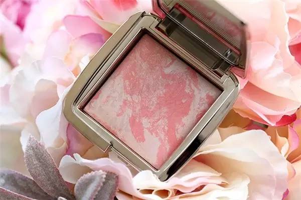 男朋友觉得你的化妆品多少钱