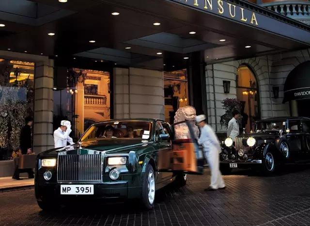 一开始我也不懂,为什么名人都爱住这些老酒店,直到...