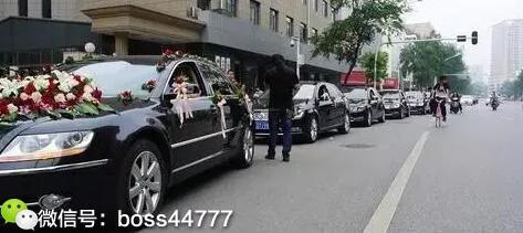 低调豪车辉腾接人,低调总裁开大众辉腾