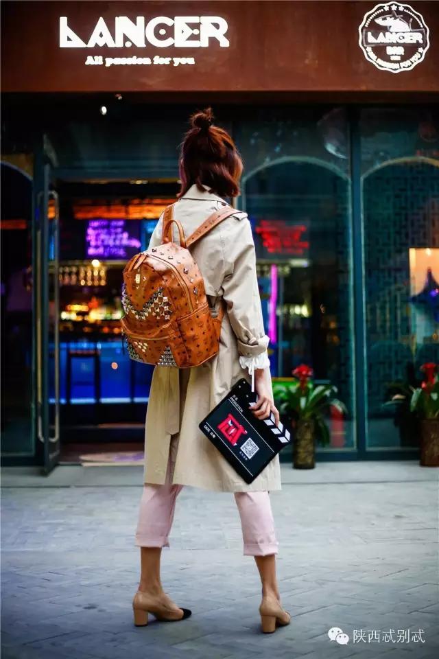 说出你们在酒吧被撩的经历?我面膜笑裂了!丨谁是忒色街拍NO.