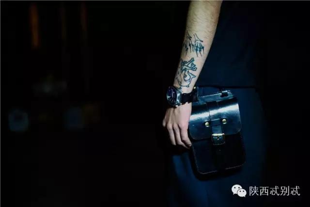 说出你们在酒吧被撩的经历?我面膜笑裂了!丨谁是忒色街拍NO.