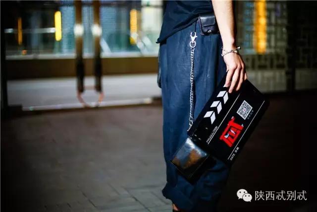 说出你们在酒吧被撩的经历?我面膜笑裂了!丨谁是忒色街拍NO.