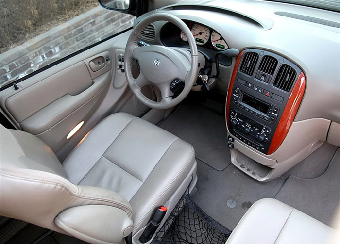 老张放弃宝骏730花7万买二手道奇凯领，舒服有面就是油耗太高