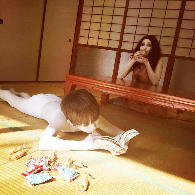 咒怨tv版俊雄用猫叫声呼唤伽椰子,咒怨里的俊雄为什么会找伽椰子