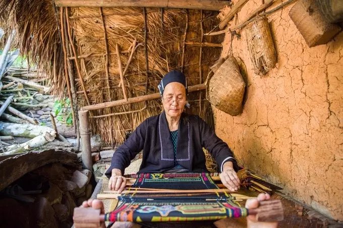 北方人第一次来三亚吃海鲜,一个人在三亚吃海鲜自助