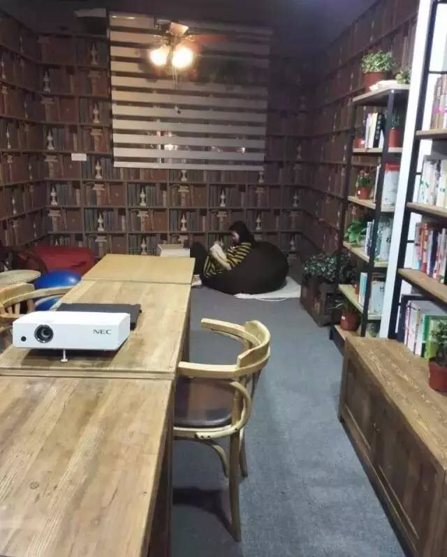 中国最美书店海岱楼钟书阁,杭州最美书店钟书阁