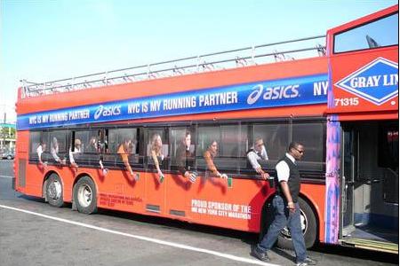 关于公交车上演绎的创意广告,公交车身广告方案怎么做