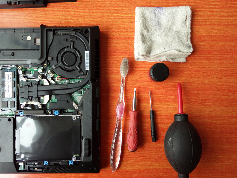 笔记本电脑怎么清理灰尘换硅脂,笔记本电脑清灰换硅脂教程