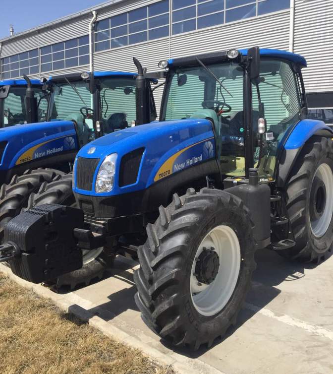 全新的纽荷兰180马力拖拉机,凯斯140拖拉机