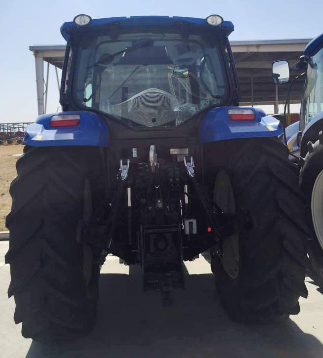 全新的纽荷兰180马力拖拉机,凯斯140拖拉机