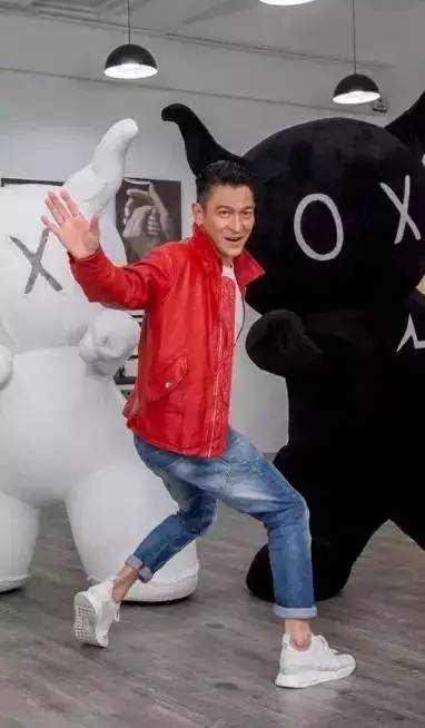 余文乐穿的匡威鞋子是哪一款,余文乐穿过的adidas鞋