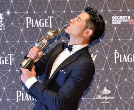 曾经的舞王，日本女星投怀送抱，如今只能靠网红上头条