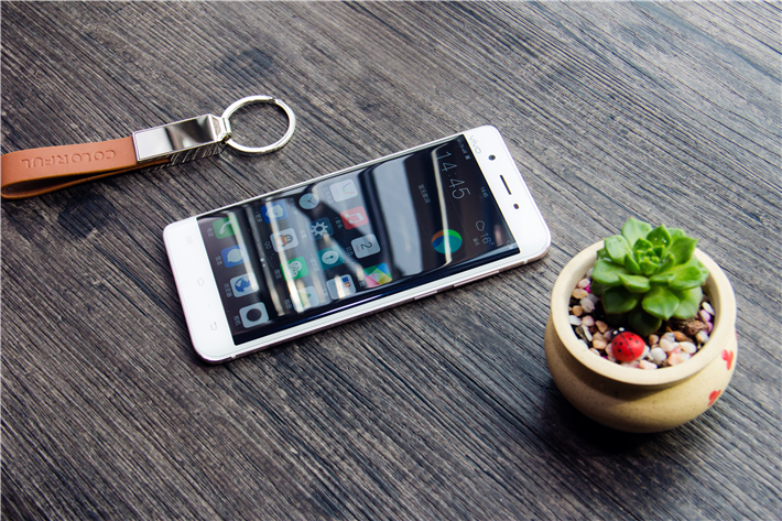 vivoxplay5测评吃鸡,vivoxplay5原神体验