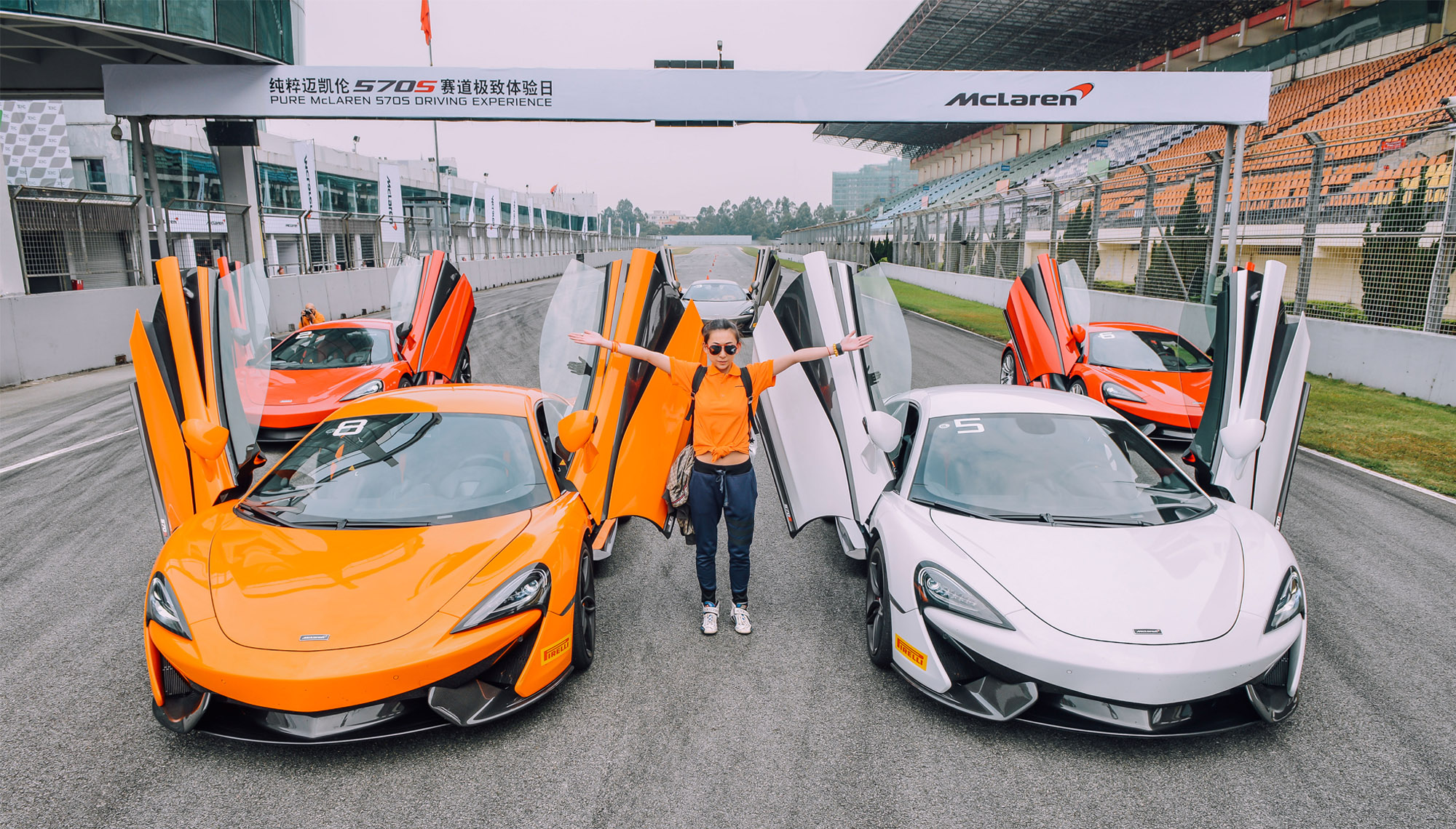 五号车论试驾迈凯伦570s,美女开迈凯伦570s