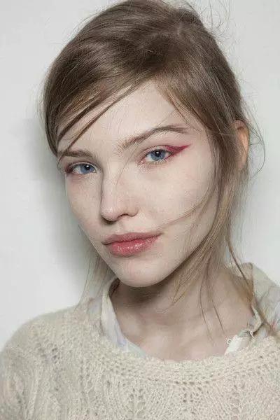 好用的改善唇色的唇膏,追韩剧该怎么办