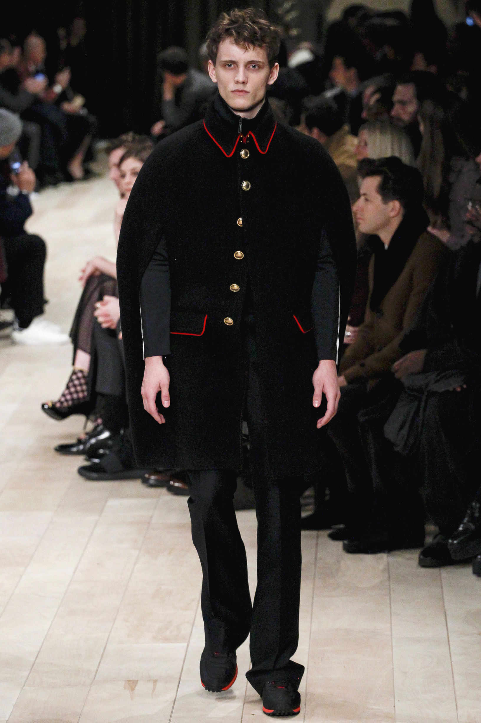 burberry男装街拍,burberry新季迷惑时尚单品男装