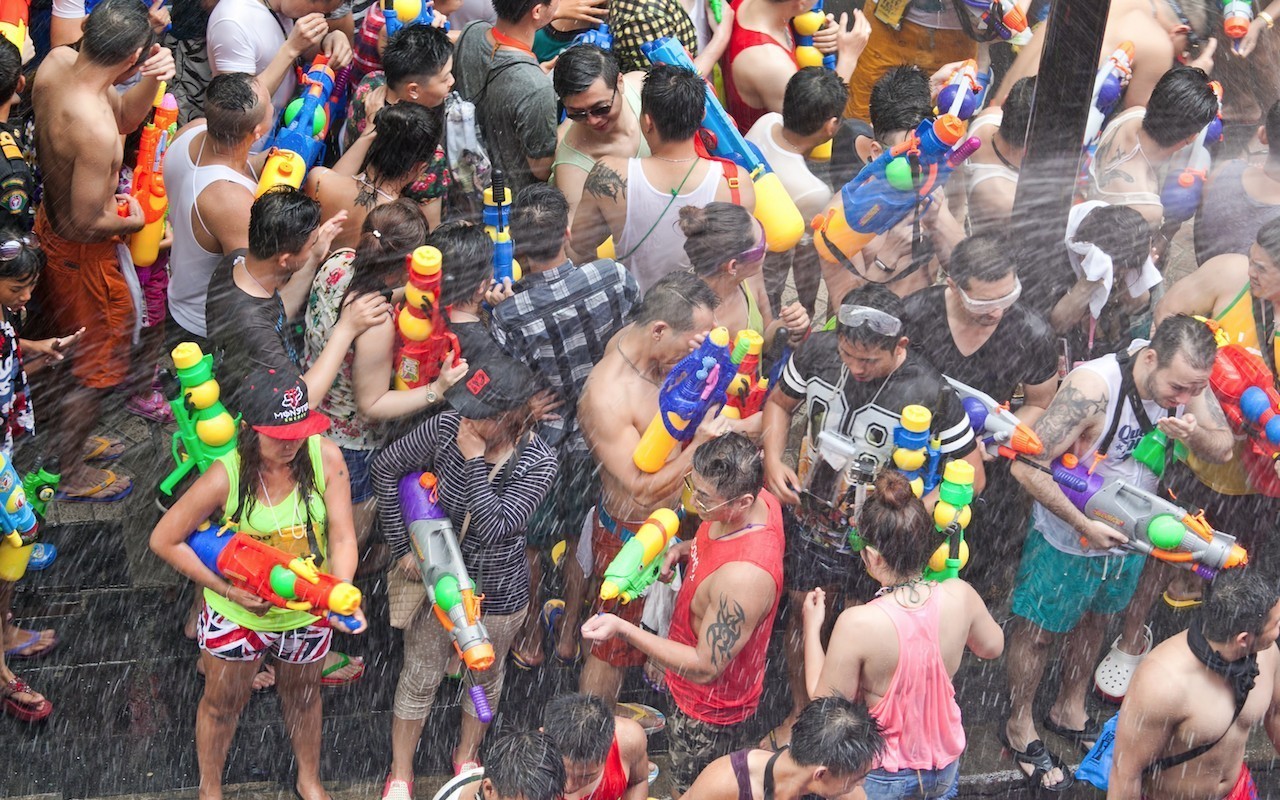 泰国泼水节过了还有必要去吗,在泰国遇到泼水节会不会随便泼