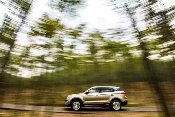 吉利博越试驾16年1.8t中控台,吉利博越试驾车一万公里可以买吗