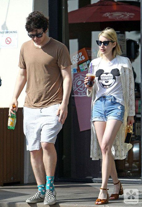 不逊色“双宋”《太后》剧中这对配角CP的情侣装也是非常的牛！