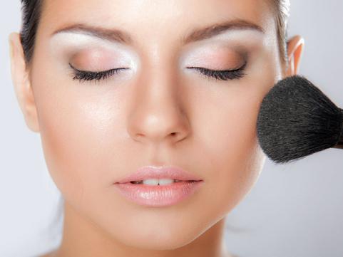 贴膏药过敏皮肤瘙痒怎么处理,脸上皮肤过敏泛红怎么处理