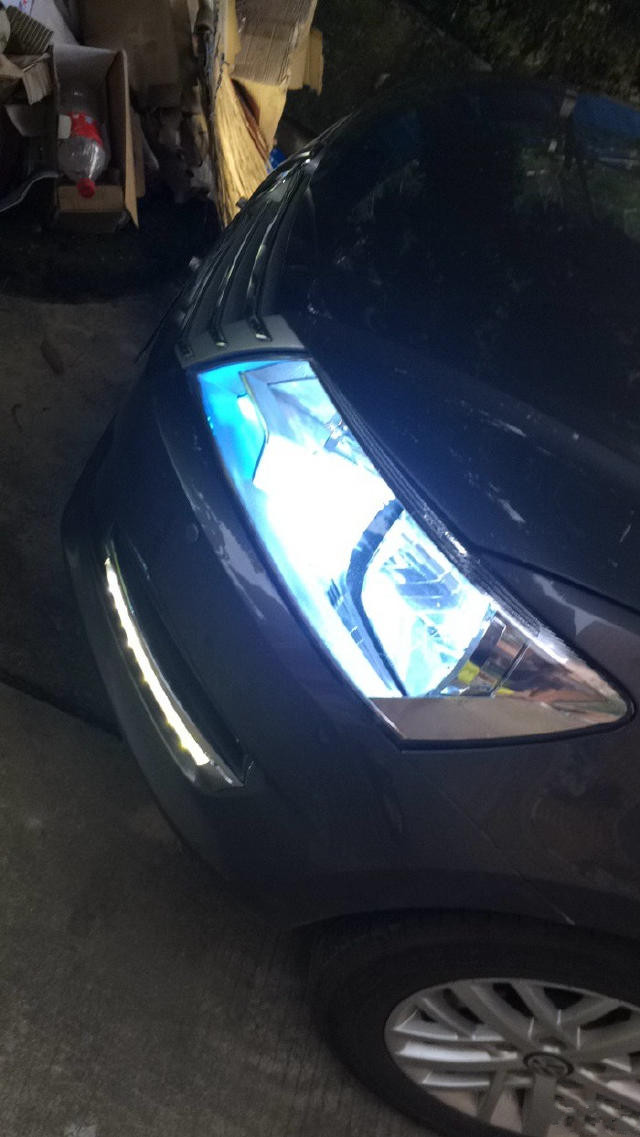 大众新桑塔纳氙气大灯,新款桑塔纳改疝气大灯