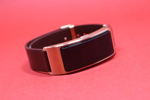 华为手环b3测评,商务人士华为手环b6