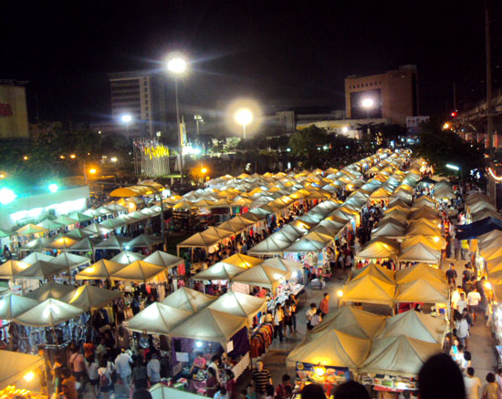 泰国曼谷考山路夜市,泰国曼谷哪个夜市值得一去