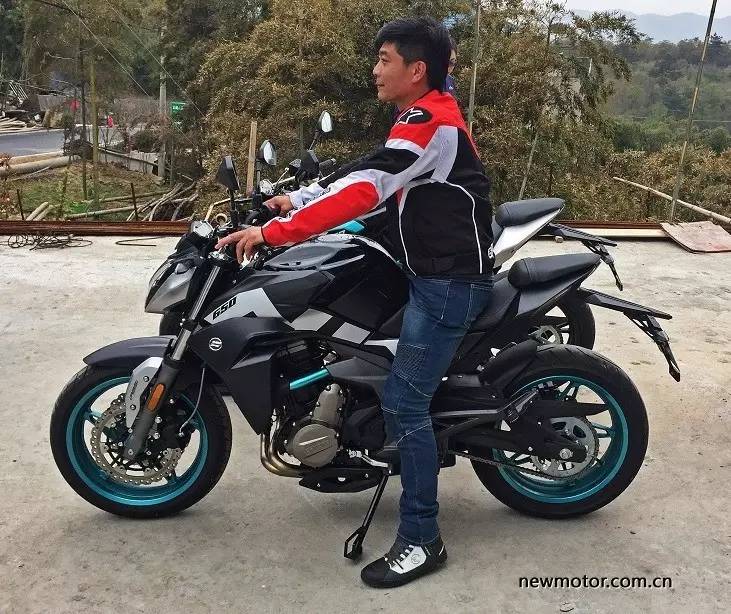 春风650nk和400nk如何选,春风400nk哪款最好