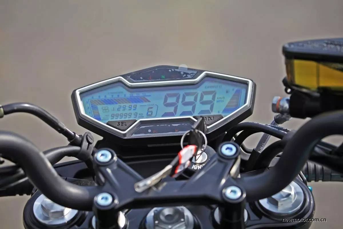 春风650nk和400nk如何选,春风400nk哪款最好