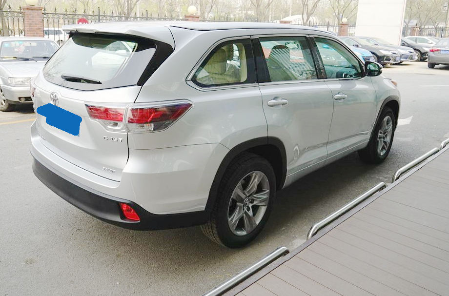 汉兰达2.0四驱尊贵落地价老款,汉兰达2015款3.5l四驱至尊版7座