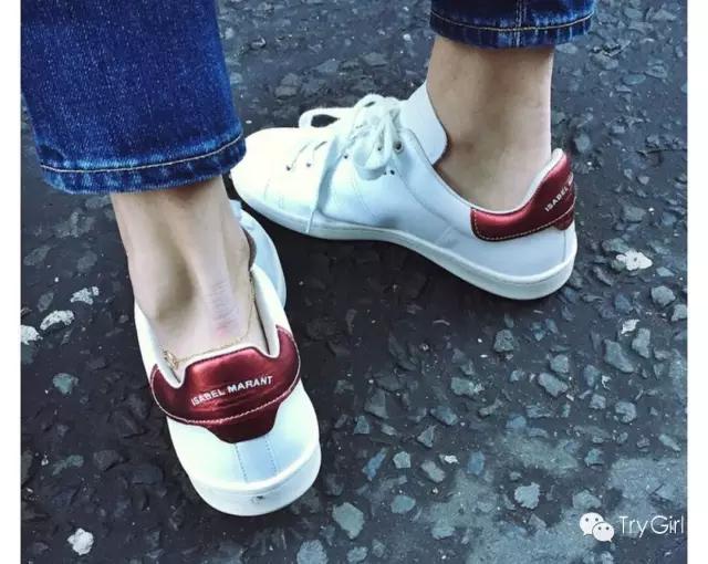 2016年姑娘们最想买的小白鞋都在这里,还不快来收藏?